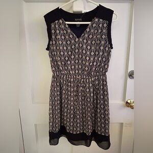 Enfocus Studio Black and Cream Geometric Midi Dress